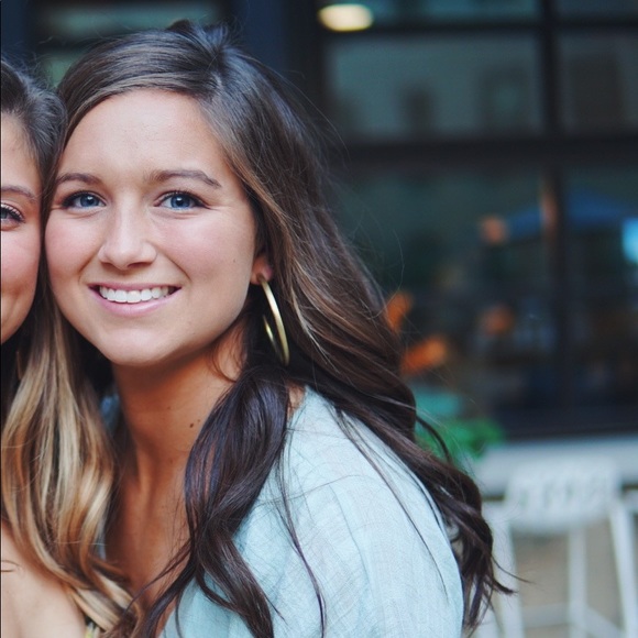 Meet your Posher, Audrey - Picture 2 of 3